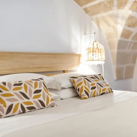 Castriota19 - Jacuzzi Room & Apartment Sit Lecce Extérieur photo