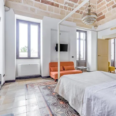 Castriota19 - Jacuzzi Room & Apartment Sit Lecce Extérieur photo