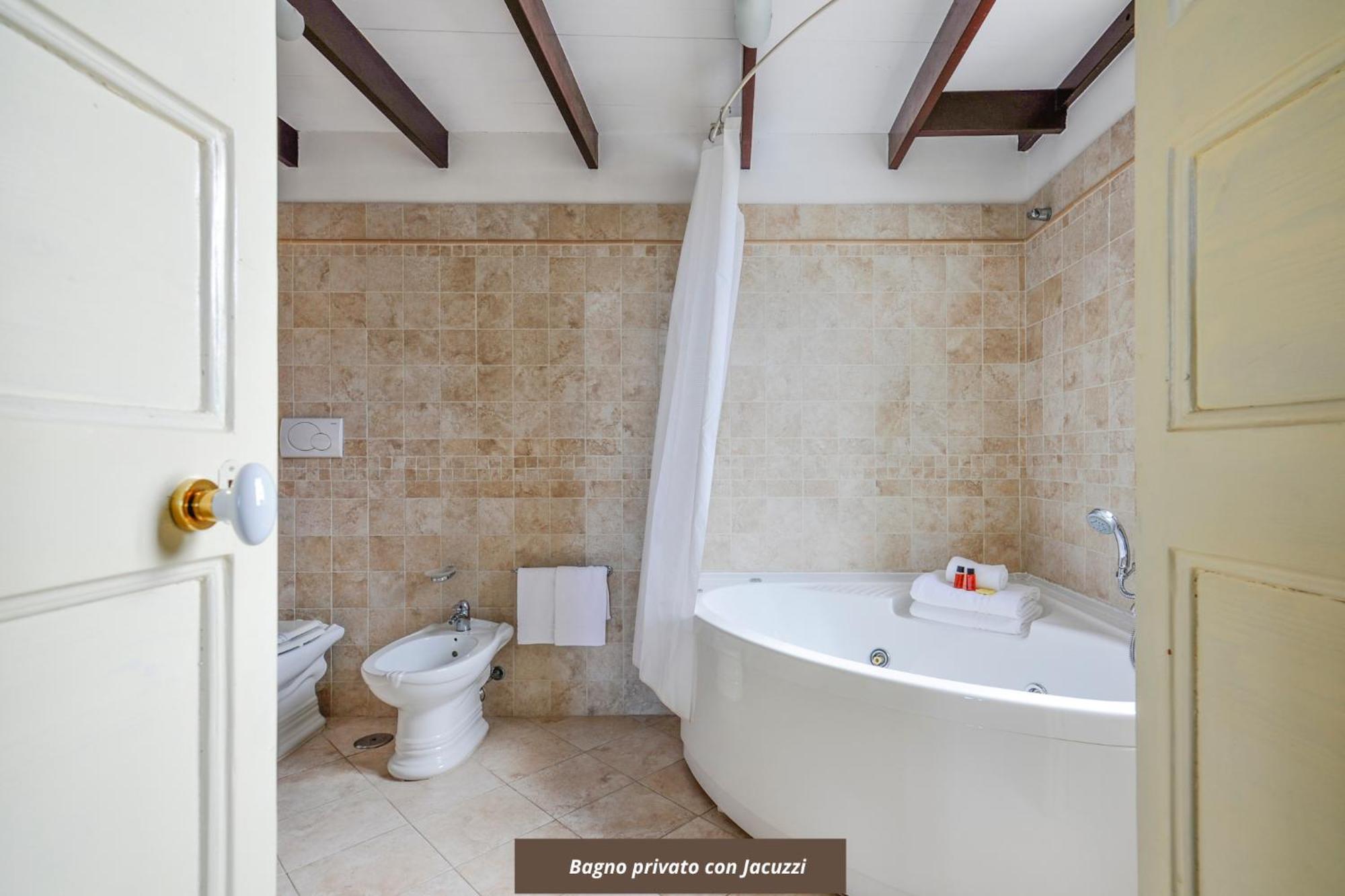 Castriota19 - Jacuzzi & Sit Appartement